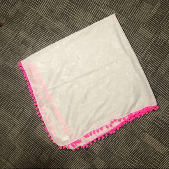 Hollister Woman’s Scarf One Size Gray Pink Metallic Pompoms Sheer Wrap Square - Picture 3 of 7